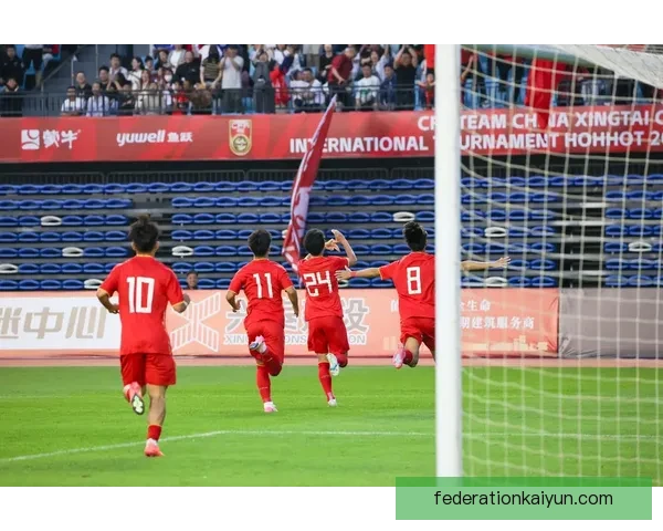 足球精彩反击展现技术魅力，继续吸引广大球迷关注