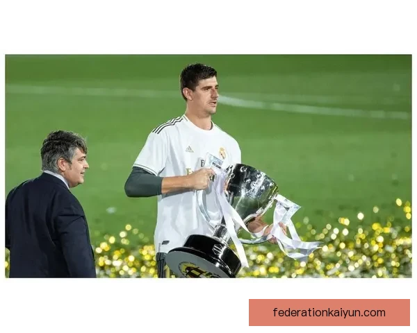 库尔图瓦复出首战表现稳健，接连神扑助球队守住零封