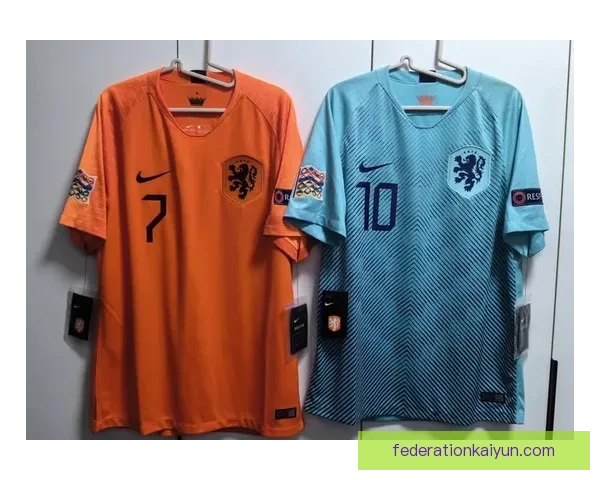 足球球衣设计与功能解析：从经典款式到现代科技应用